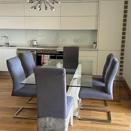 Nice And Modern Flat Near Airport Santa Cruz  Buitenkant foto